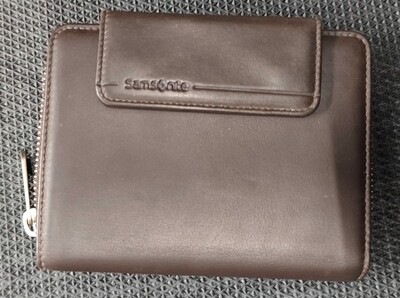 Womens leather wallet 